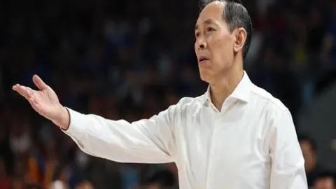 世界田联主席赞扬中国亚冬会组织水平高超